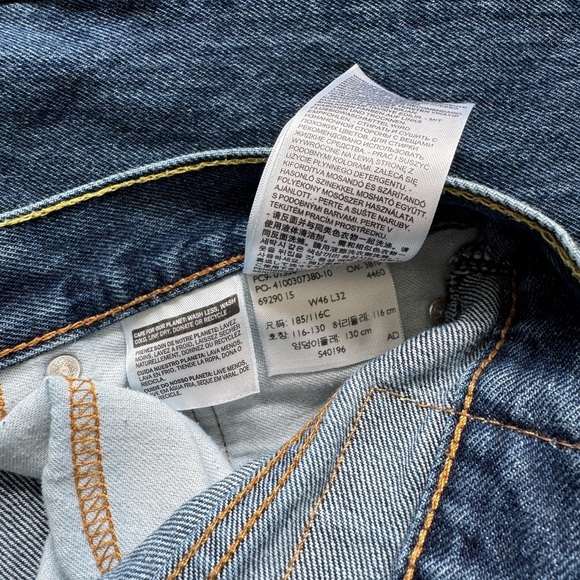 Levi’s 550, men’s size 46 x 32.  Great condition! - Picture 3 of 9
